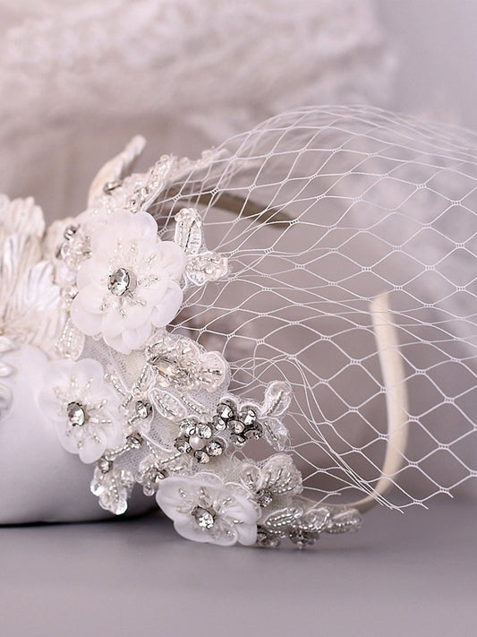 S358 Floral Vintage Pearls Veil