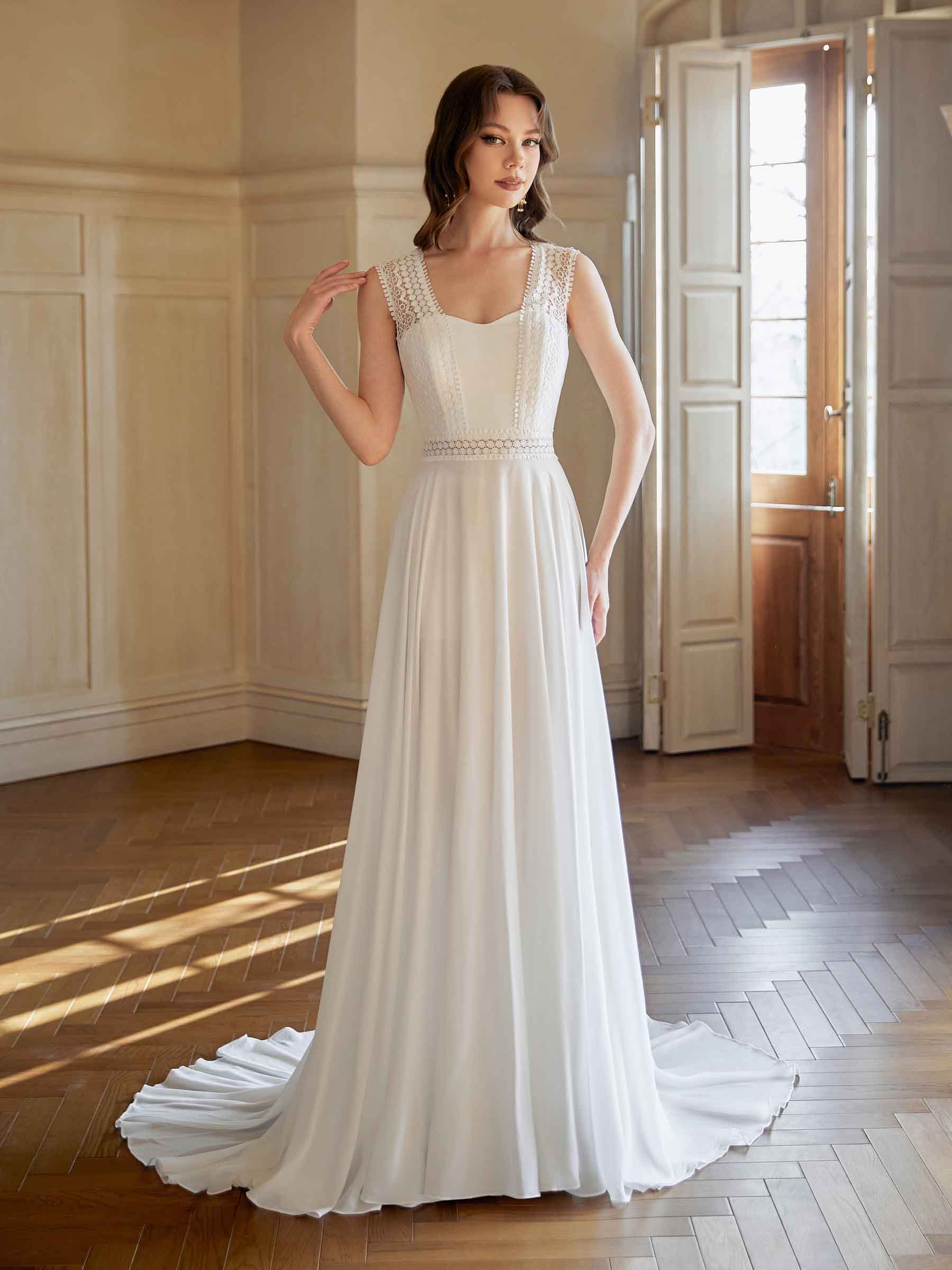 Yumiko Open Back Lace Wedding Dresses