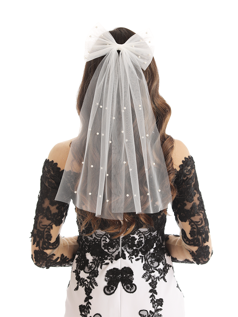 V2651 Bow Tie Pearls Veil