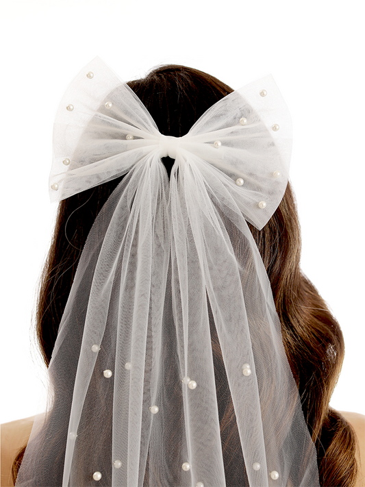 Bow Tie Pearls Veil