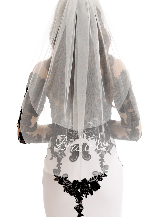 V2667 Simple To Be Tulle Veil